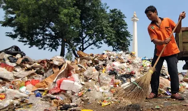 Pemprov DKI Jakarta Terapkan Retribusi Sampah Rumah Tangga Mulai 2025