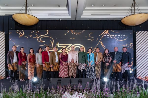 30 Tahun Berdiri, ARYADUTA Lippo Village dan ARYADUTA Country Club Gelar “Harmoni Batik Gala Night”
