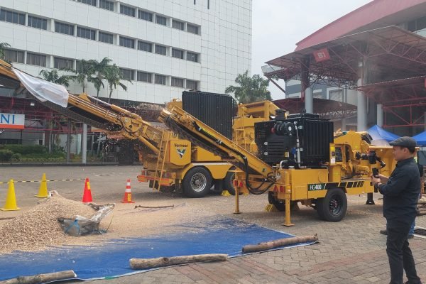 Vermeer HG4000: Mesin Penggiling Kayu Primadona di Heatech Indonesia 2024
