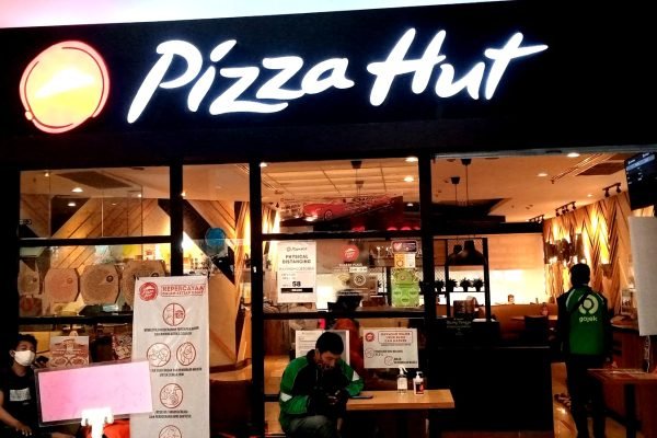 Pizza Hut Indonesia Rugi Rp96 Miliar, Tutup Puluhan Gerai dan PHK Ratusan Karyawan