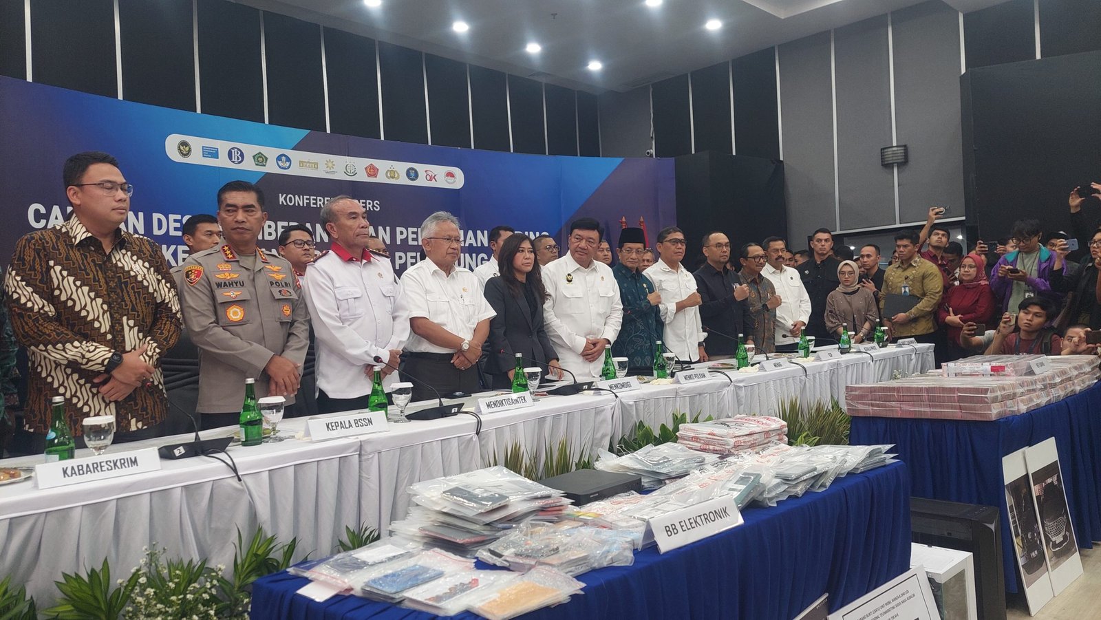 Menkomdigi Berhasil Tutup 380 Ribu Situs Judi Online Per November
