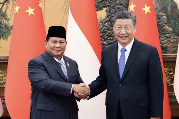 Indonesia Dapat Bantuan Makan Gratis dan Investasi Rp157 Triliun dari China!