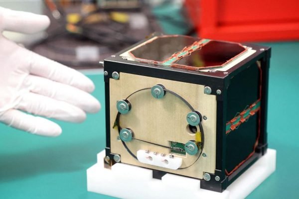 Jepang Luncurkan LignoSat, Satelit Kayu Pertama di Dunia