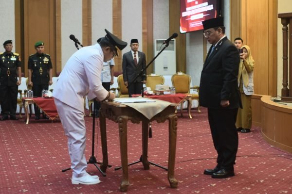 Ridwan Badallah Resmi Dilantik Jadi Pj Bupati Buton Selatan