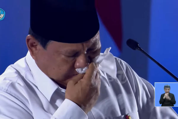 Umumkan Kenaikan Gaji Guru, Presiden Prabowo Menangis Terharu