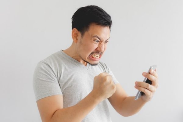 Jakarta, GPriority.co.id – Perdebatan kian marak terjadi di media sosial, terlebih menjelang Pilkada. Dengan mudahnya, satu sama lain saling merasa benar akan pendapatnya.