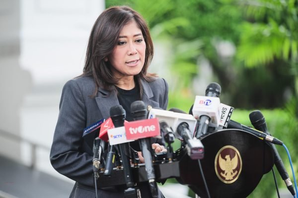 Kolaborasi Dengan Microsoft, Kemkomdigi Buat Program Pelatihan AI Nasional