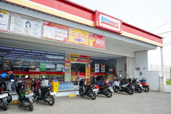 Alfamart Resmi Tutup 400 Gerai, Alami Kerugian Besar?