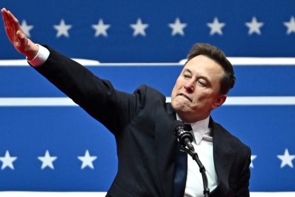 Elon Musk Dihujat Usai Beri Salam Ala Nazi Pada Pelantikan Donald Trump