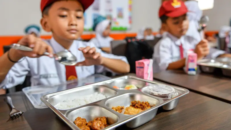 Program Makan Bergizi Gratis Serentak Dilaksanakan Hari Ini, Cek Jadwalnya!