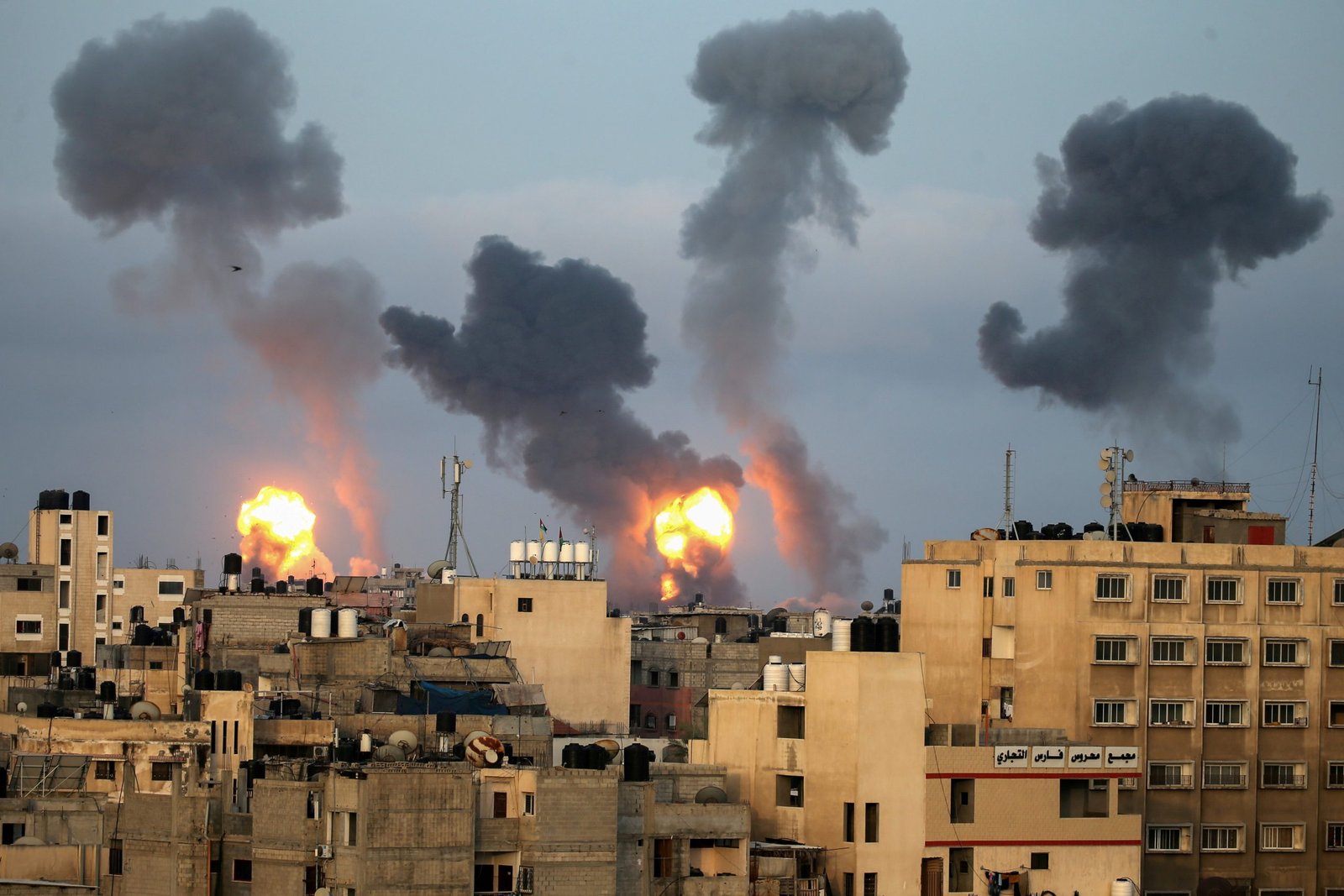 Gunakan Drone, Israel Kembali Jatuhkan Bom ke Gaza Jelang Gencatan Senjata