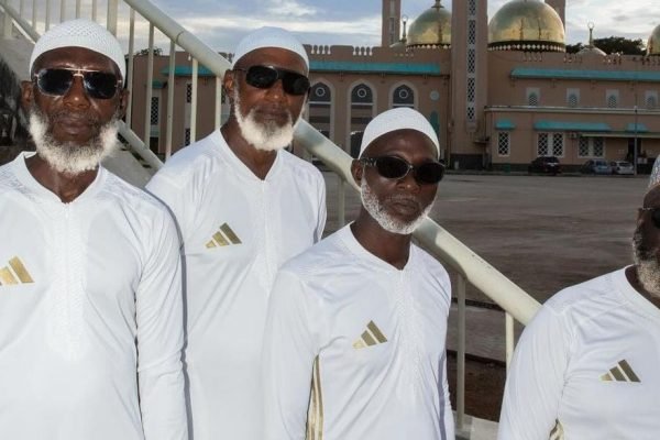 Lawan Isu Boikot, Adidas Rilis Gamis Sepak Bola Jelang Ramadhan 2025