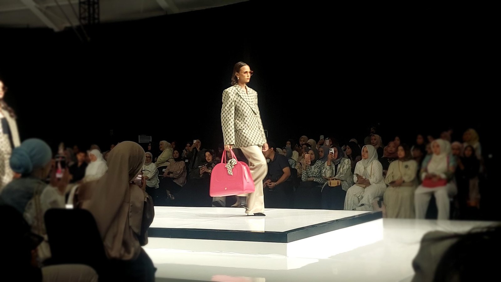 Garis Poetih Raya Festival 2025: Persembahan Karya Fashion Terbaik Jelang Ramadhan