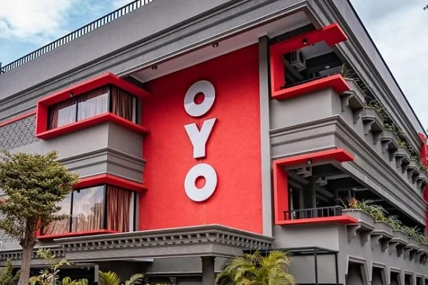 Peraturan Baru OYO: Pasangan yang Belum Menikah Dilarang Check-In!