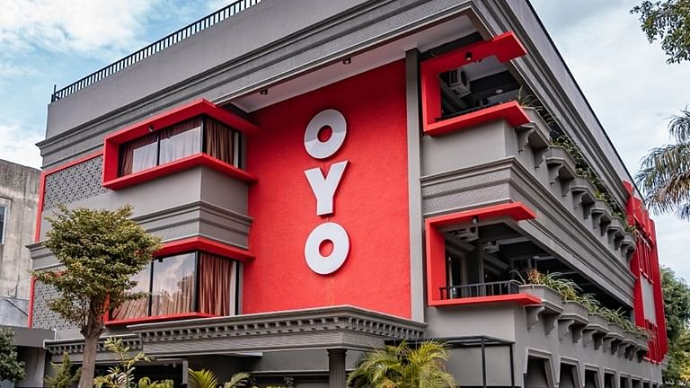 Peraturan Baru OYO: Pasangan yang Belum Menikah Dilarang Check-In!