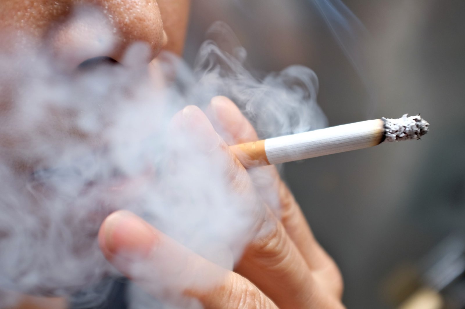 Mulai 2025 Penyakit Akibat Rokok Tak Lagi Ditanggung BPJS?
