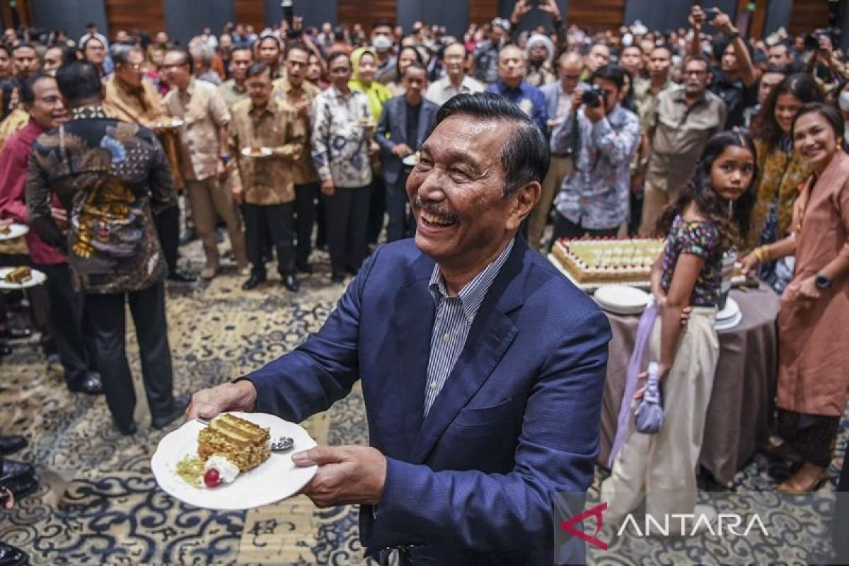 Bangun AI Buatan Indonesia, Luhut Binsar Pandjaitan Rekrut Anak Muda
