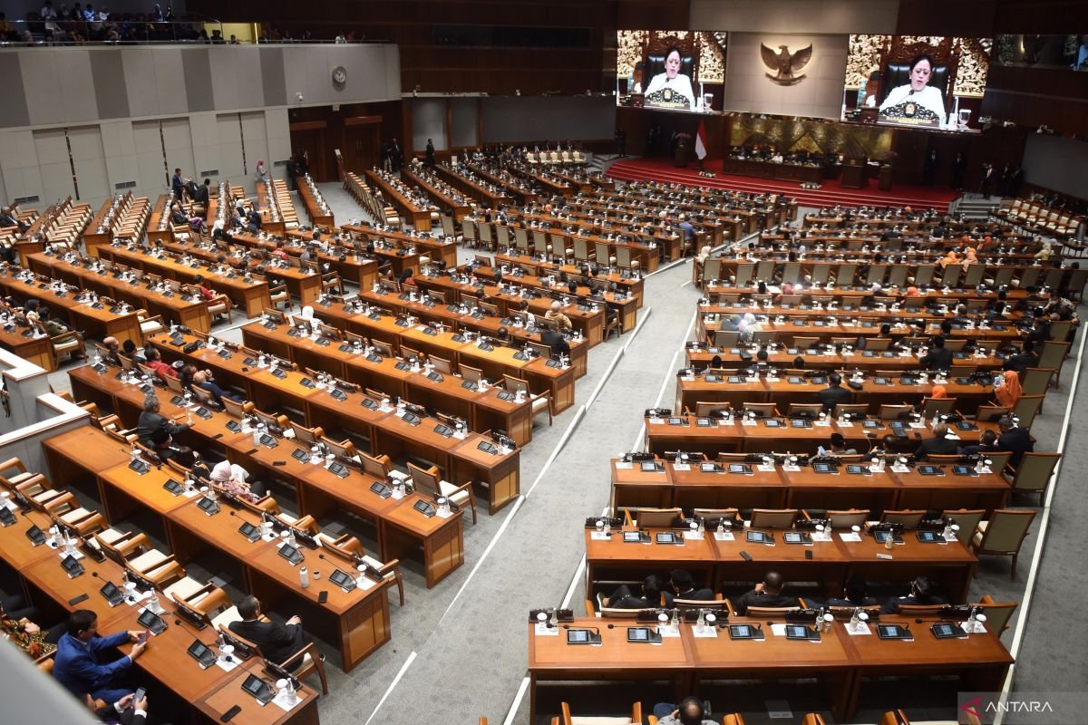Rapat di DPR: Dirjen MA Curhat Kekurangan 2.000 Hakim Peradilan Umum