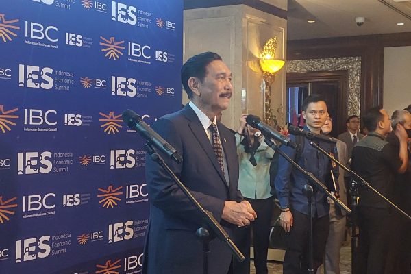 Soal Tren #KaburAjaDulu, Luhut: Tak Perlu Buru-Buru Berspekulasi