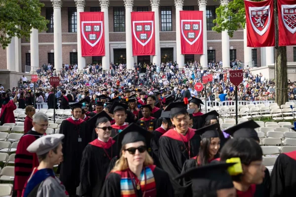 UKT di Indonesia Makin Naik, Harvard University Justru Bebaskan Biaya Kuliah