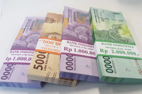 Perputaran Uang Lebaran 2025 Diprediksi Anjlok Hingga Rp 20 Triliun!