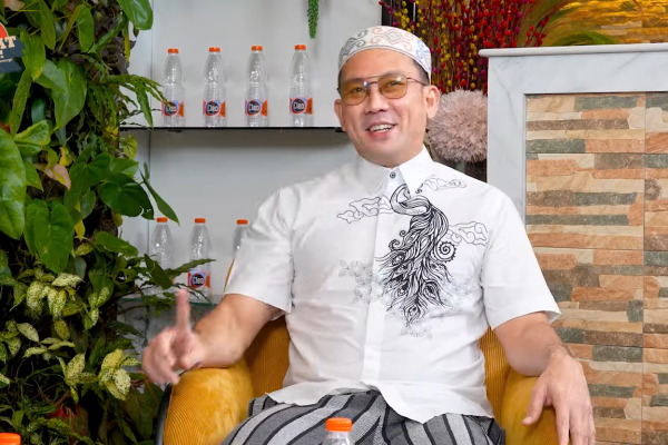 Mengenal 3 Podcaster Keturunan Tionghoa yang Sering Bahas Soal Islam
