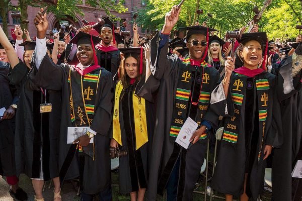 Cari Kerja Kian Sulit, 25 Persen Lulusan Universitas Harvard Masih Nganggur