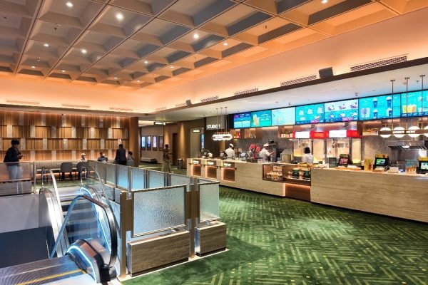 Mengapa Bioskop Selalu Berada di Lantai Atas Mall? Ini 3 Alasannya!