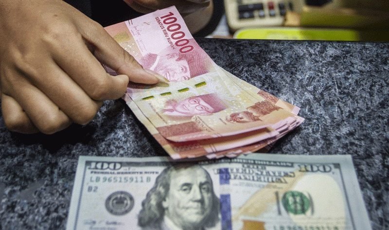 Ilustrasi nilai tukar rupiah dengan dolar AS/Foto : Freepik