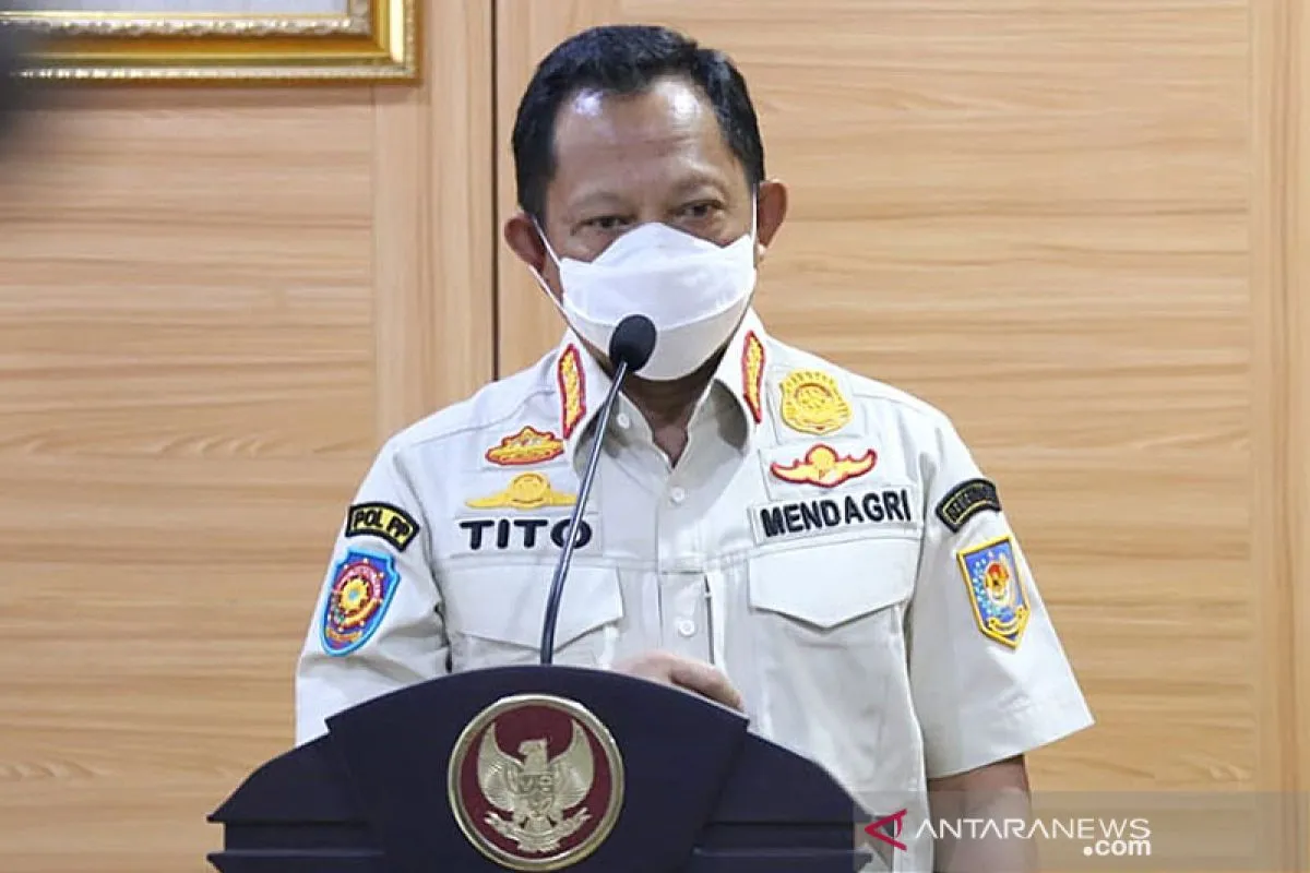 Mendagri Tito: Sanksi Lucky Hakim Magang 2 Bulan di Kemendagri