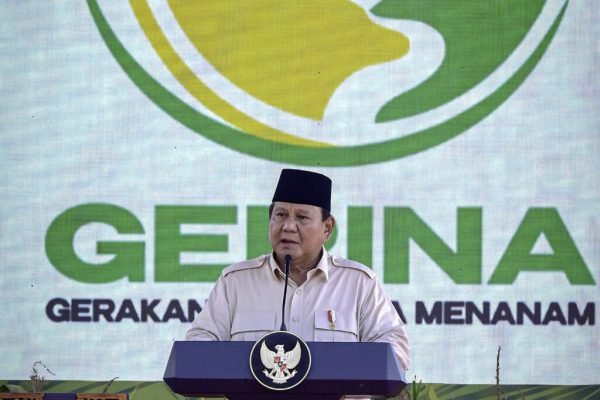 Prabowo Minta Warga RI Tanam Cabai 5 Pot, Jaga Harga Tetap Stabil