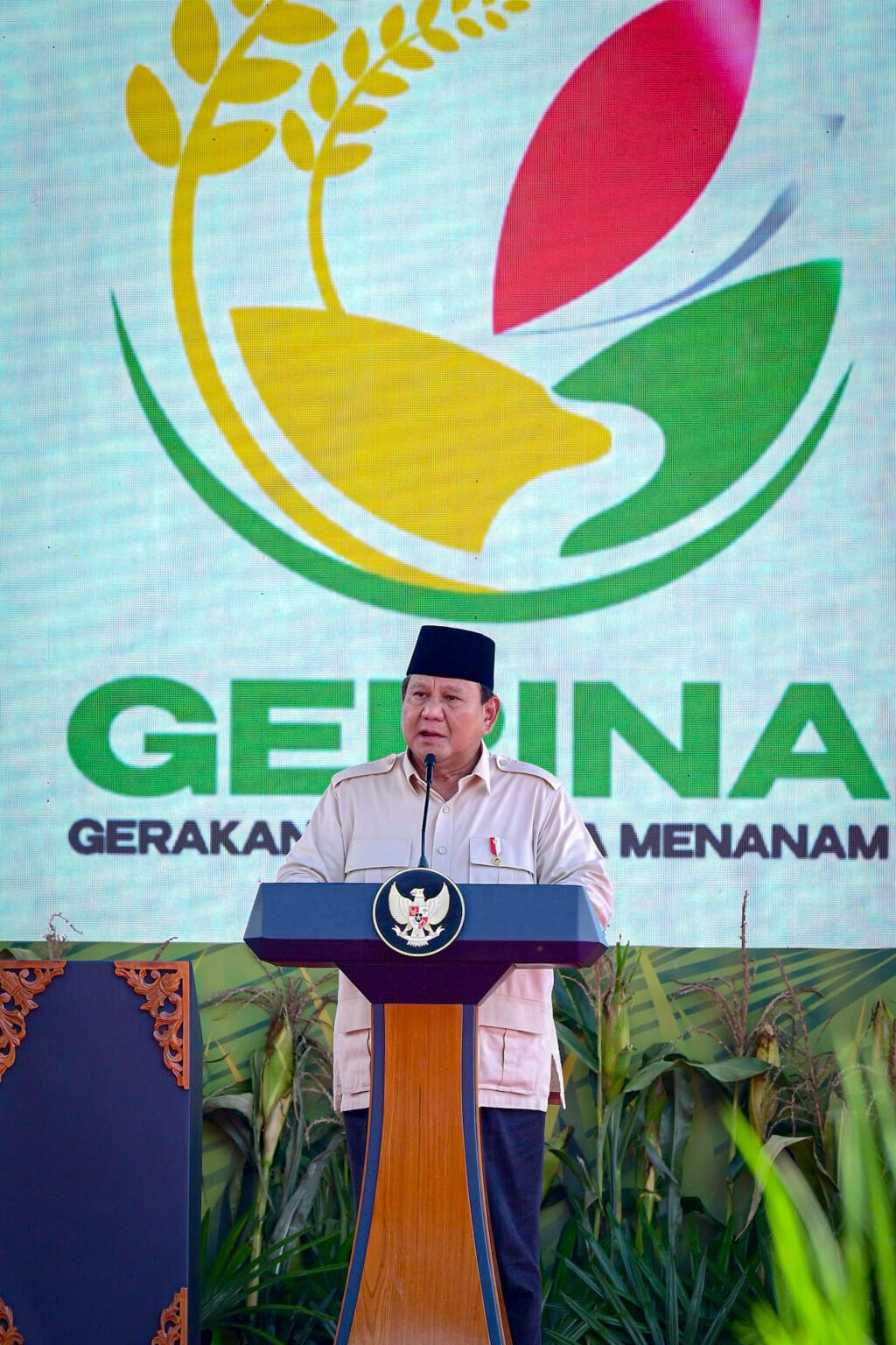 Prabowo Minta Warga RI Tanam Cabai 5 Pot, Jaga Harga Tetap Stabil