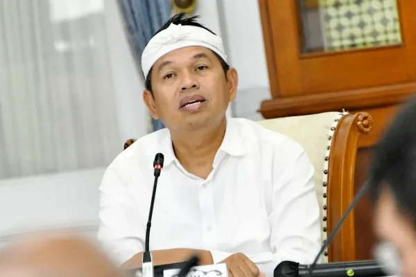 KDM: Warga Jawa Barat Wajib KB Untuk Dapat Beasiswa dan Bansos