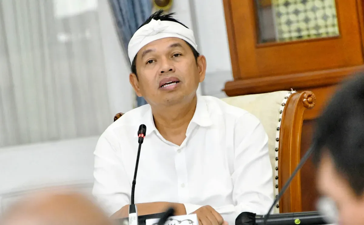 KDM: Warga Jawa Barat Wajib KB Untuk Dapat Beasiswa dan Bansos