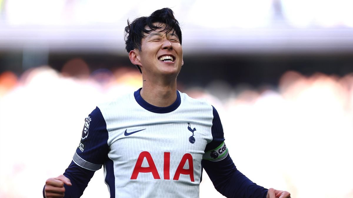 Tottenham Hotspur Boyong Piala Liga Eropa, Son Heung-Min: Panggil Aku Legenda!
