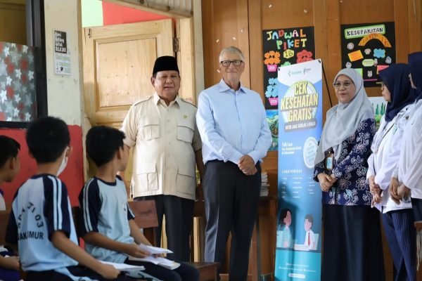 Bill Gates Soal MBG: Sebaiknya Untuk Ibu Hamil dan Anak Balita