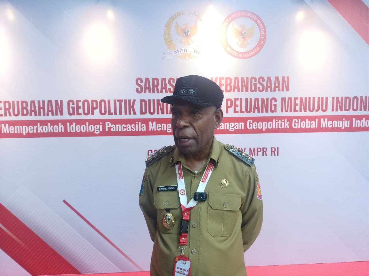 Wabup Fakfak Donatus Nimbitkendik Bicara Soal 100 Hari Kerja