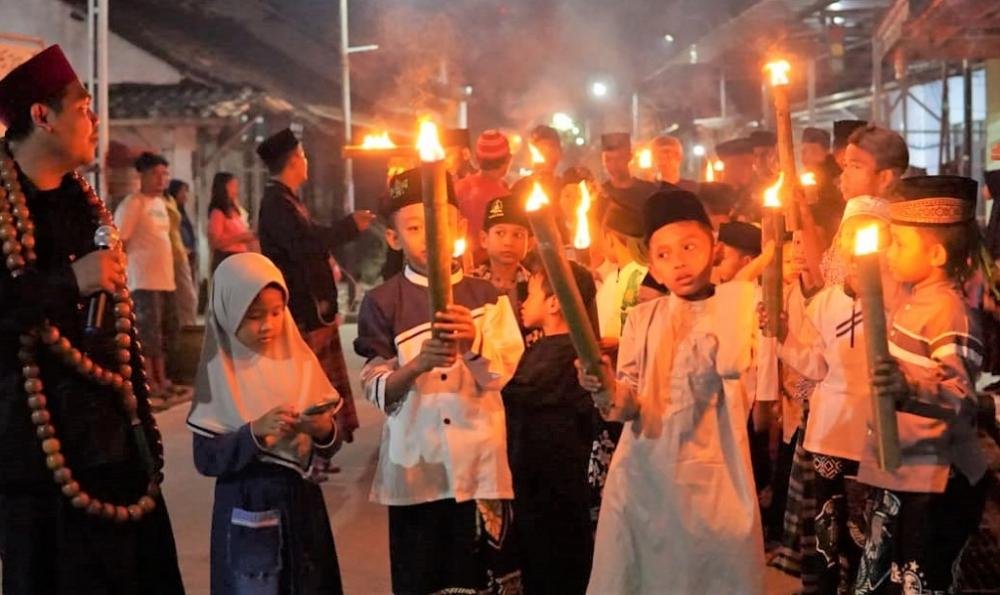 Pawai Obor menjadi salah satu tradisi tahun baru Islam/Foto : Dok. Shutterstock
