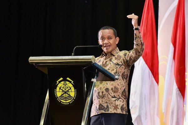 Kata Bahlil Soal Warga yang Keluhkan Tak Ada Lapangan Kerja