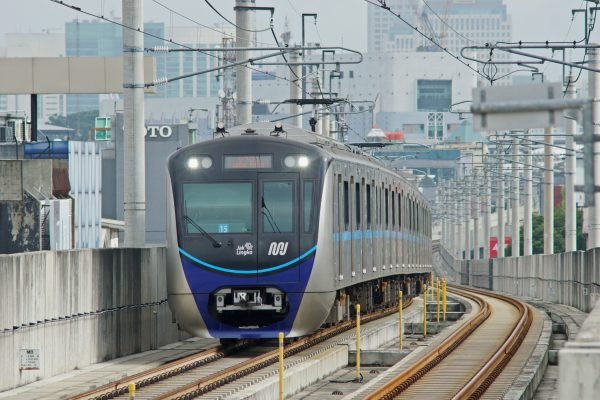 Operasional MRT Jakarta alami gangguan akibat pohon tumbang di Senayan, Kamis (20/11)/Foto Istimewa