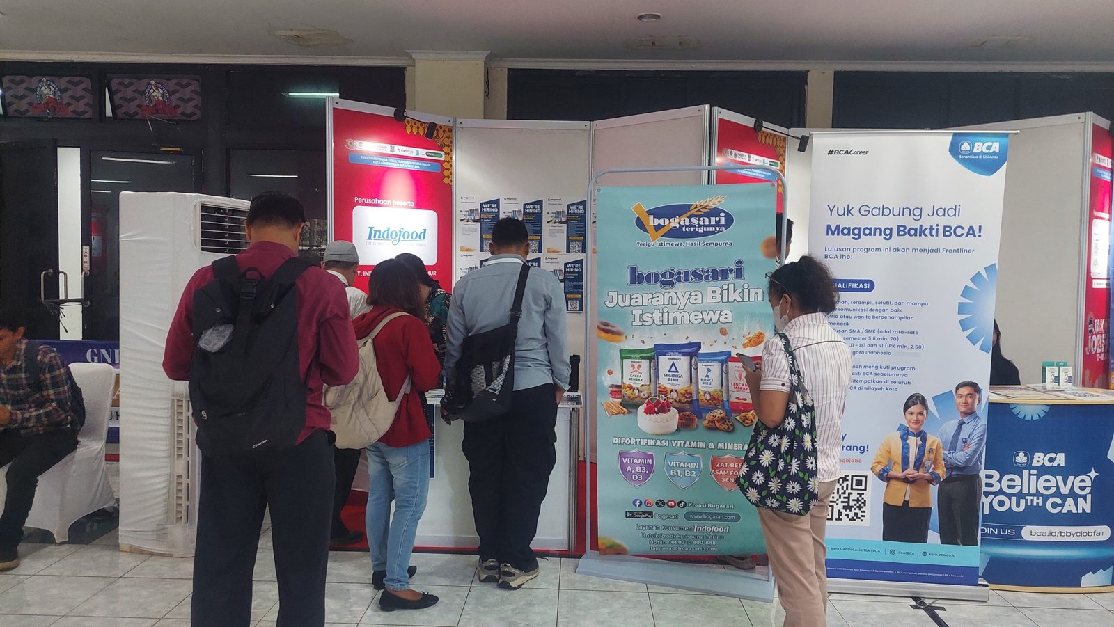 Join Jakarta Job Fair 2025, BCA Buka Lowongan CS dan Teller se-Jabodetabek!