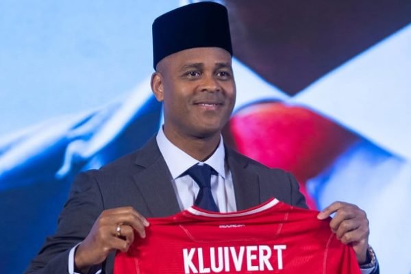 Patrick Kluivert resmi dipecat sebagai pelatih kepala Timnas Indonesia. Foto: istimewa