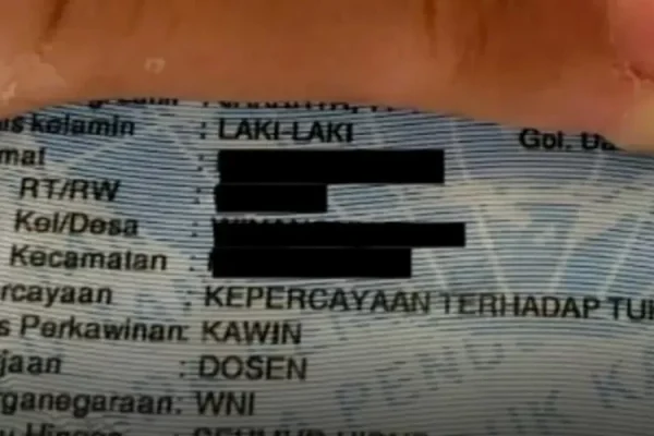 Warga Blitar ramai-ramai ganti agama di KTP mereka/Foto : Tangkapan Layar (Instagram/sefruitfakta)