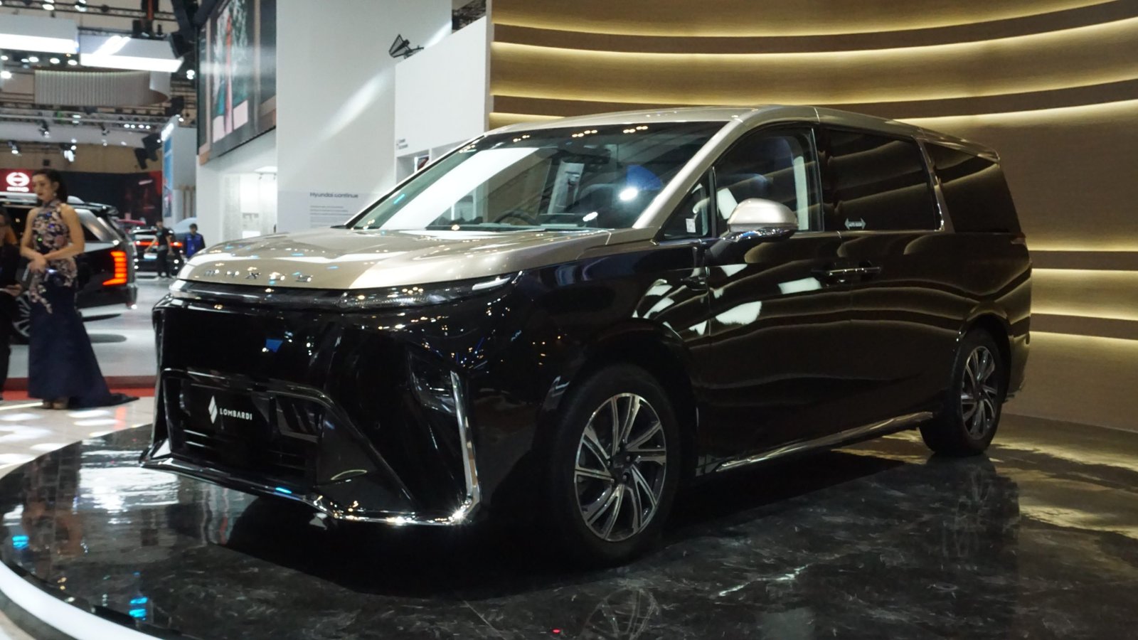 Maxus Mifa 9 edisi Lombardi di GIIAS 2025. Foto: GPriority/Dimas A Putra
