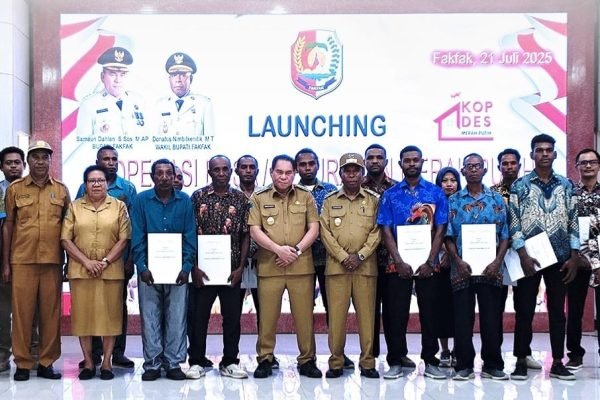 Agenda launching Koperasi Merah Putih di Kabupaten Fakfak/Foto : IG (@pemerintahkabfakfak)