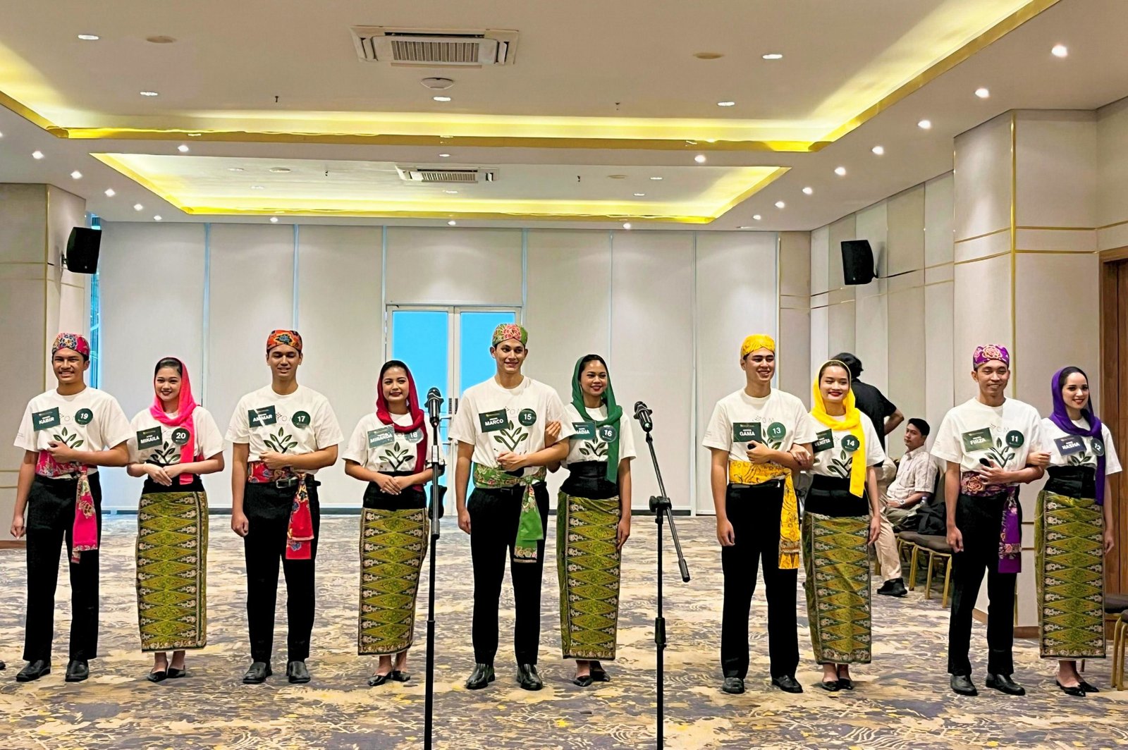 Para finalis Abang None Jakarta Selatan 2025 saat momen Penjurian Tengah di Swiss-belresidences Kalibata, Sabtu (12/7)/Foto : Dok. Swiss-belresidences Kalibata