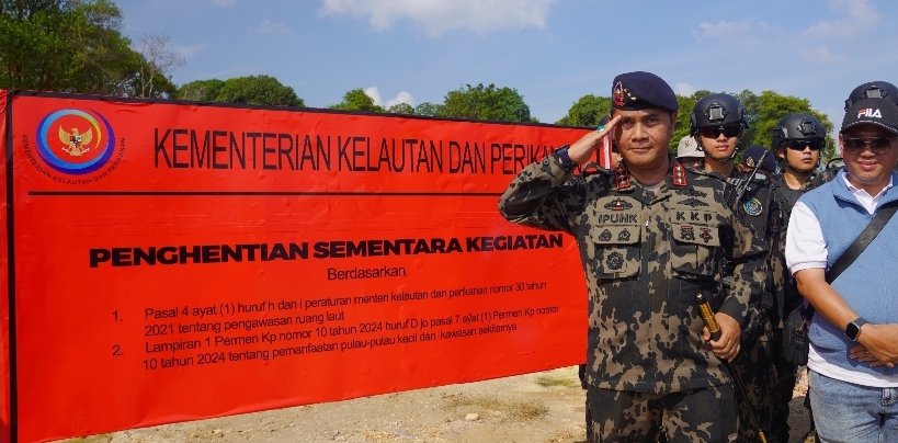 Kementerian Kelautan dan Perikanan (KKP) menghentikan sementara aktivitas pemanfaatan ruang laut dan pulau-pulau kecil yang tidak sesuai ketentuan di tiga lokasi di Provinsi Kepulauan Riau. Foto: Dok.KKP