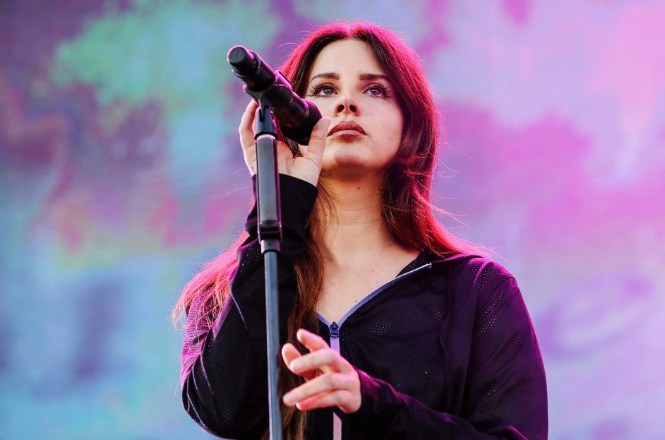 Penyanyi Lana Del Rey Terang-Terangan Dukung Palestina