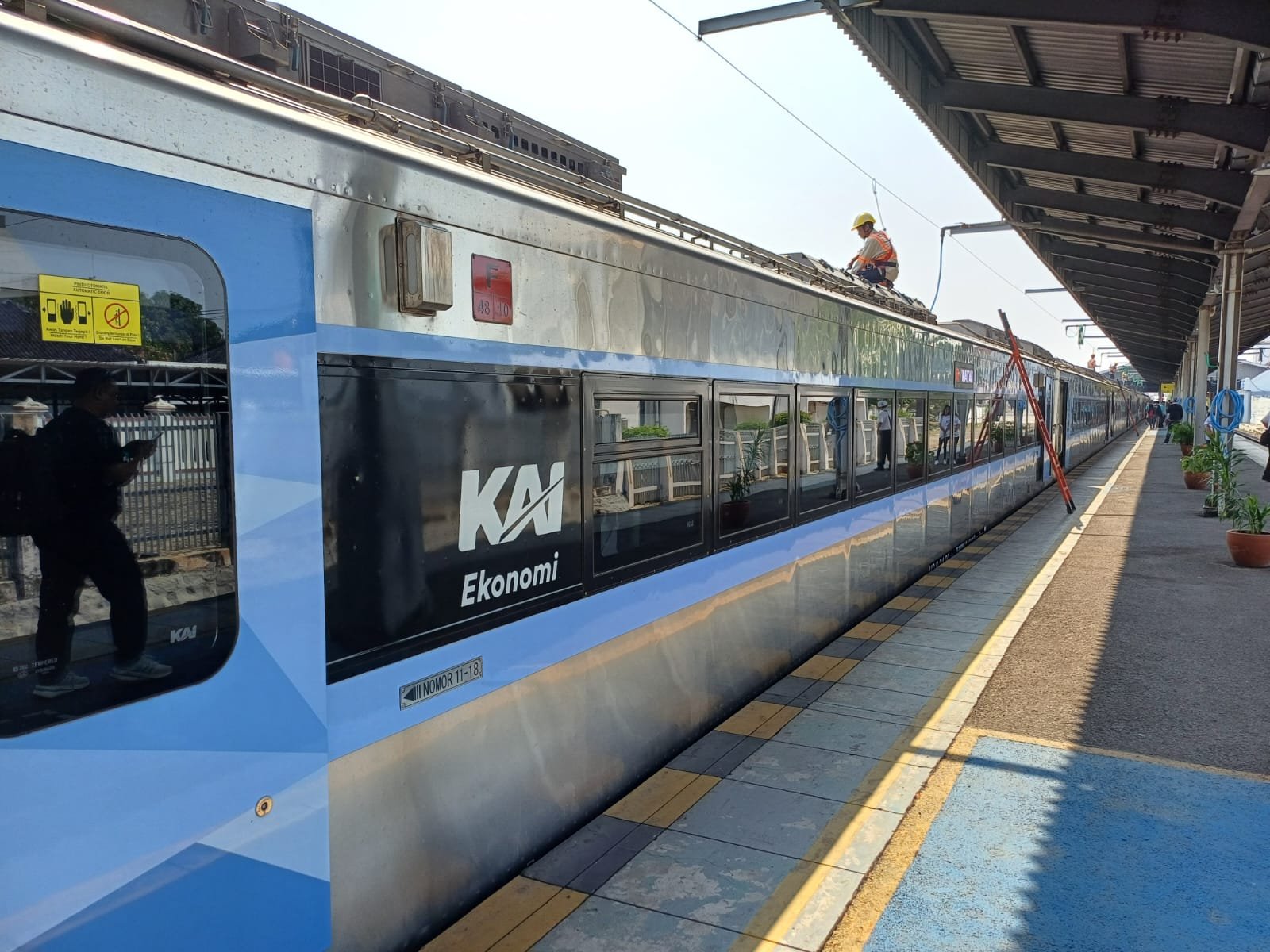 Kereta Api Mataram. Foto: GPriority/Dimas A Putra
