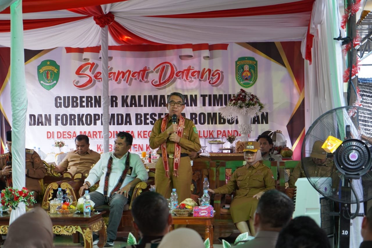 Bupati Kutai Timur (Kutim) Ardiansyah Sulaiman memastikan pelayanan warga Kampung Sidrap, Kecamatan Teluk Pandan tetap berjalan ditengah sengketa wilayah Kampung Sidrap antara Kabupaten Kutim dan Kota Bontang. Foto: dok.Pemkab Kutim